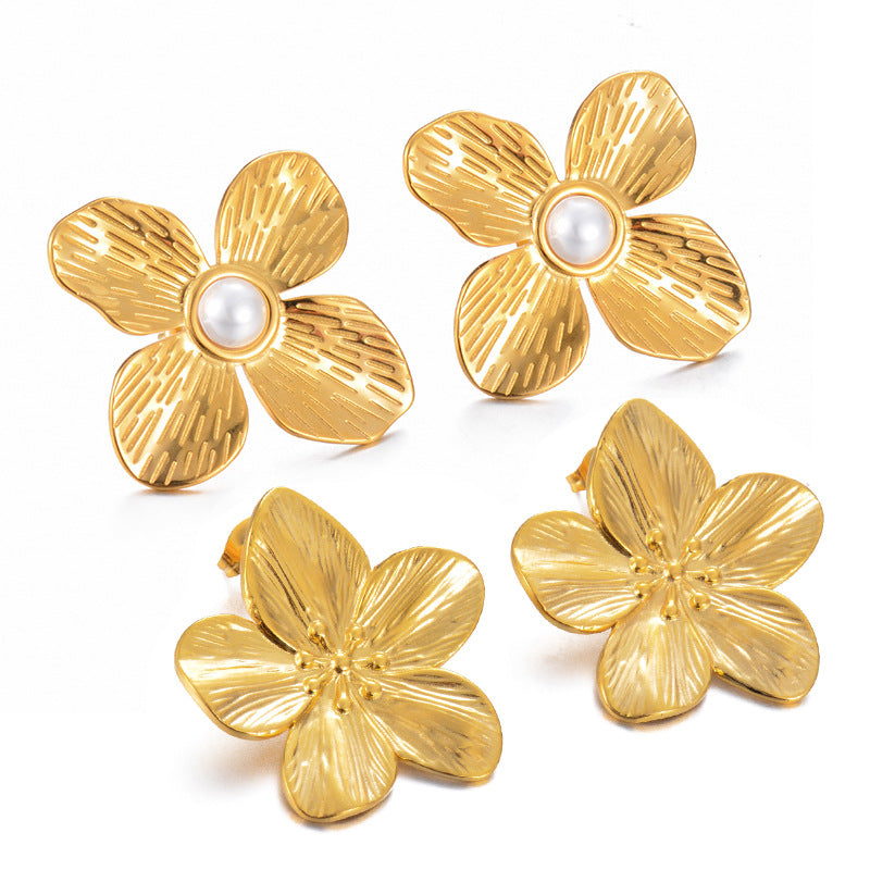 Glam Flower Pearl Ear Studs