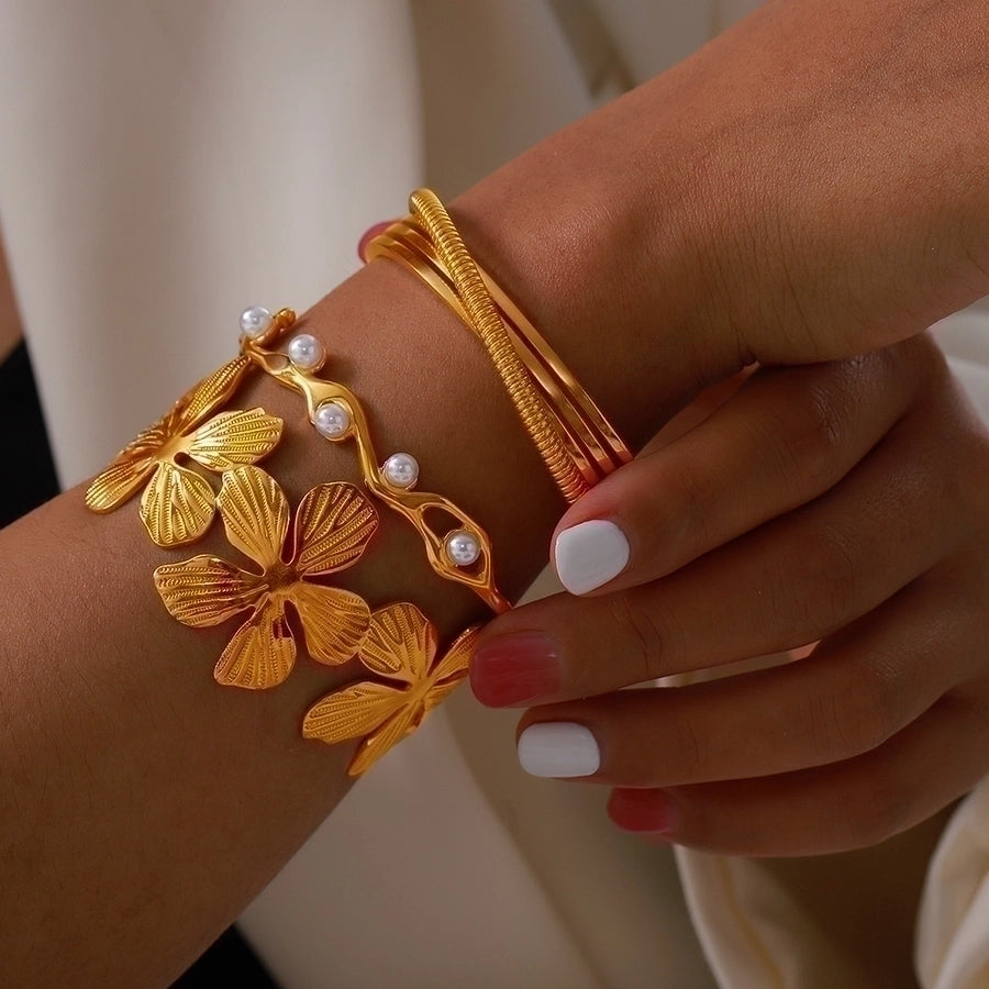 Aesthetic Flower Petal 18K Gold Plated  Bangle