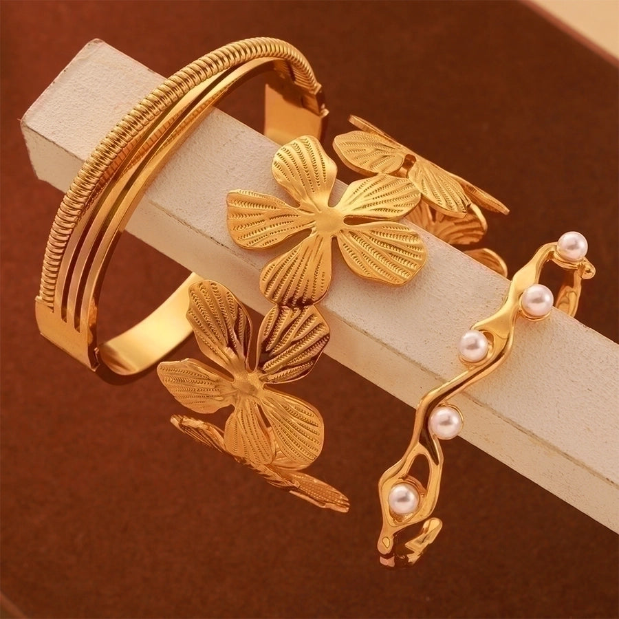 Aesthetic Flower Petal 18K Gold Plated  Bangle