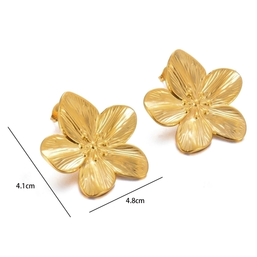 Glam Flower Pearl Ear Studs