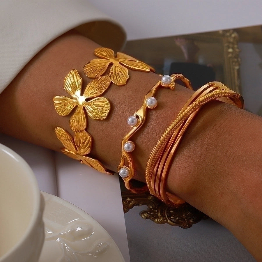 Aesthetic Flower Petal 18K Gold Plated  Bangle