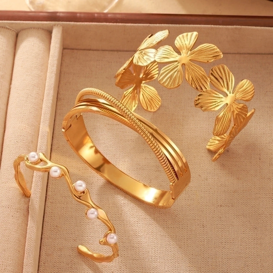 Aesthetic Flower Petal 18K Gold Plated  Bangle