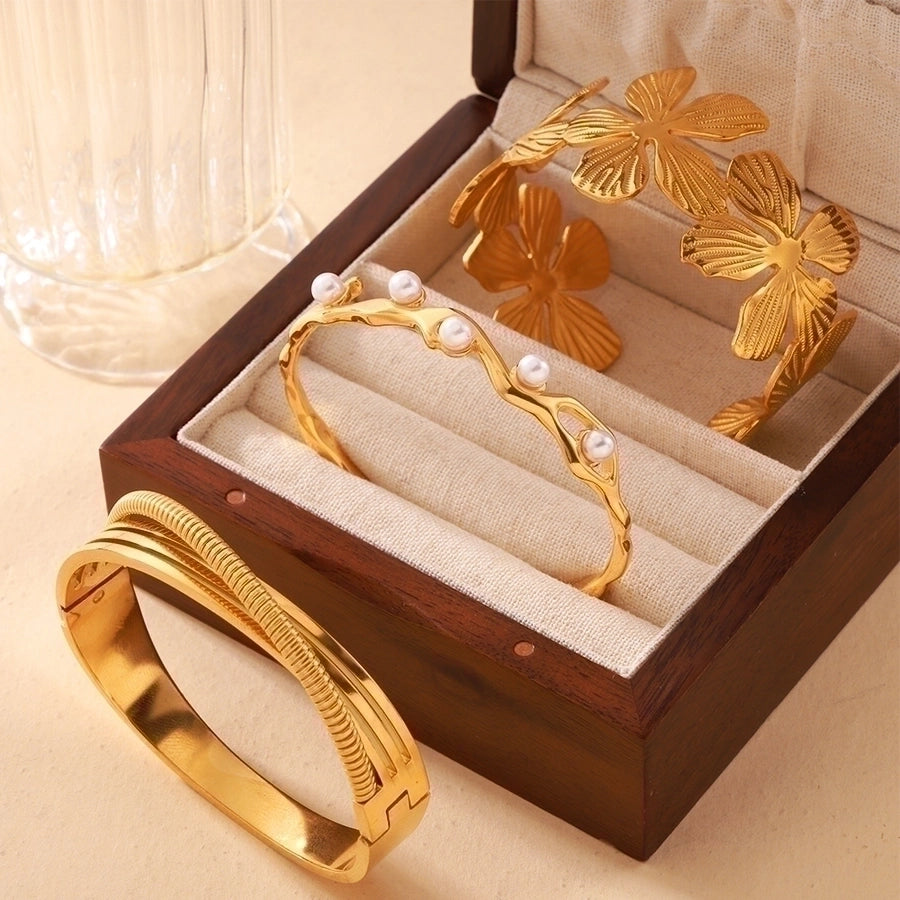 Aesthetic Flower Petal 18K Gold Plated  Bangle