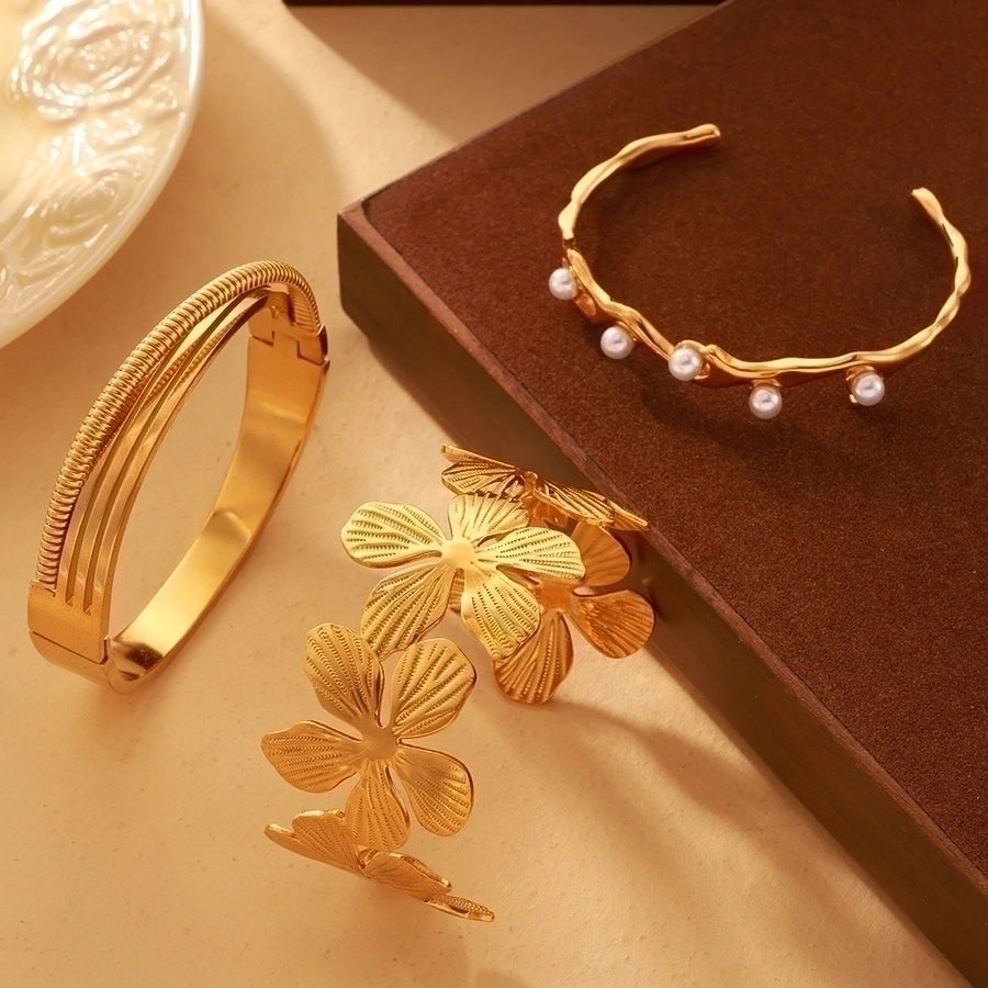 Aesthetic Flower Petal 18K Gold Plated  Bangle